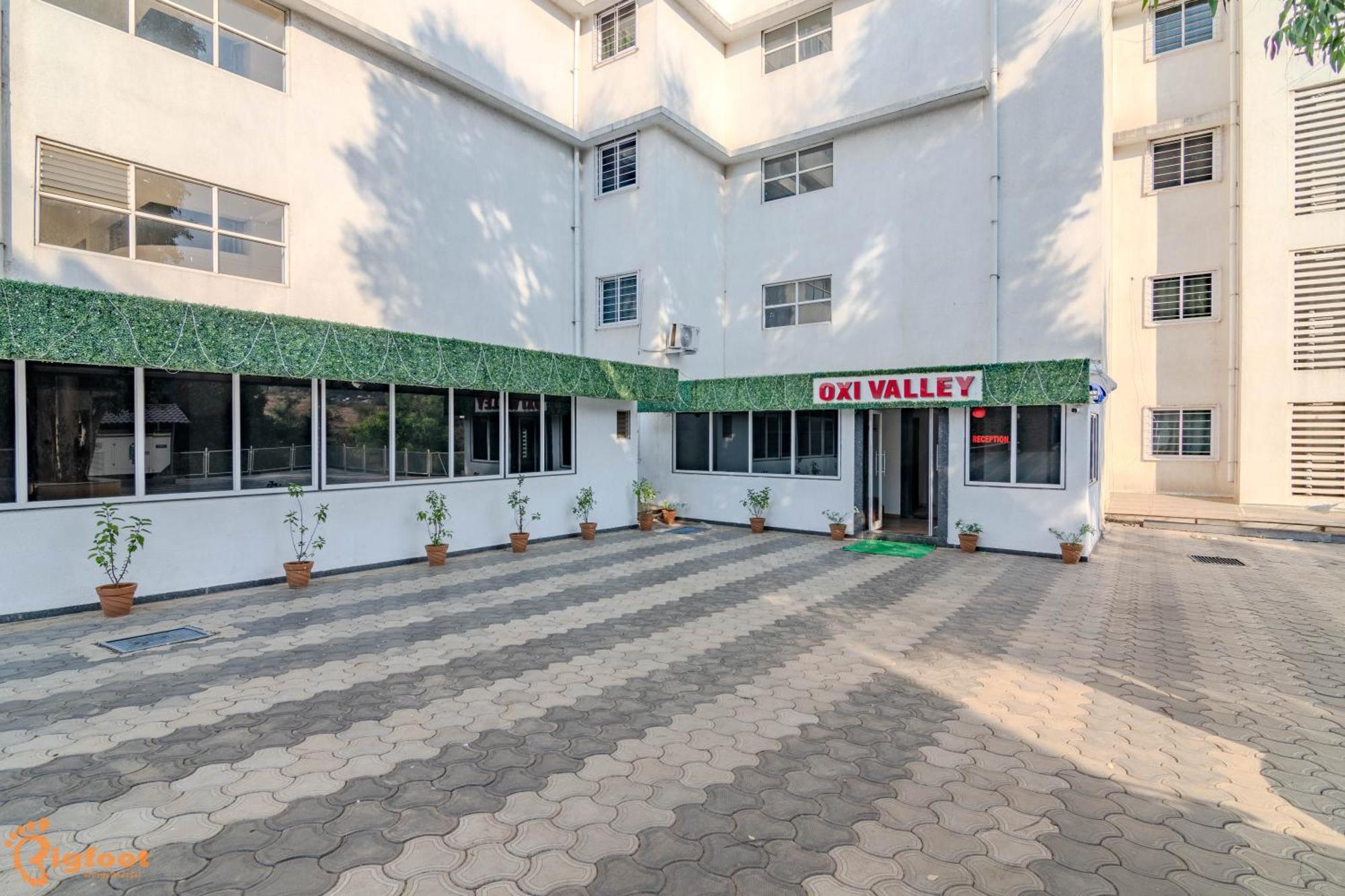 Oxi Valley Resort Igatpuri Exteriör bild